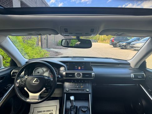 Used 2016 Lexus IS 200t image 7