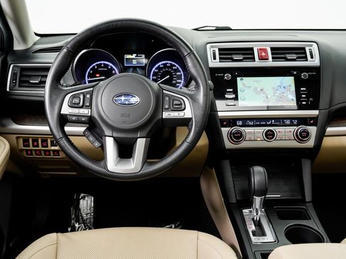 Used 2016 Subaru Outback 2.5i Limited image 16