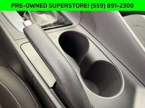Used 2025 Hyundai Elantra SE FWD image 22