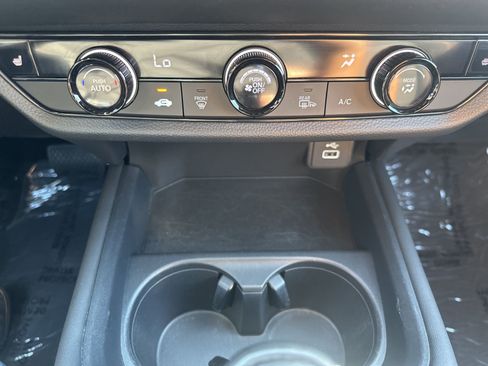 Used 2024 Honda HR-V Sport image 25