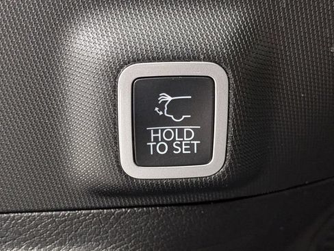 Used 2023 Jeep Grand Cherokee Summit AWD/4WD image 32