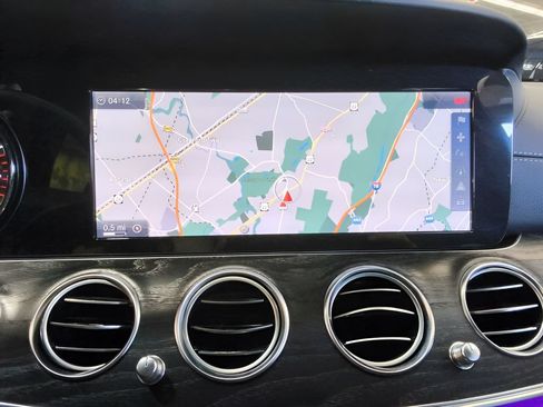 Used 2017 Mercedes-Benz E 300 4MATIC image 29