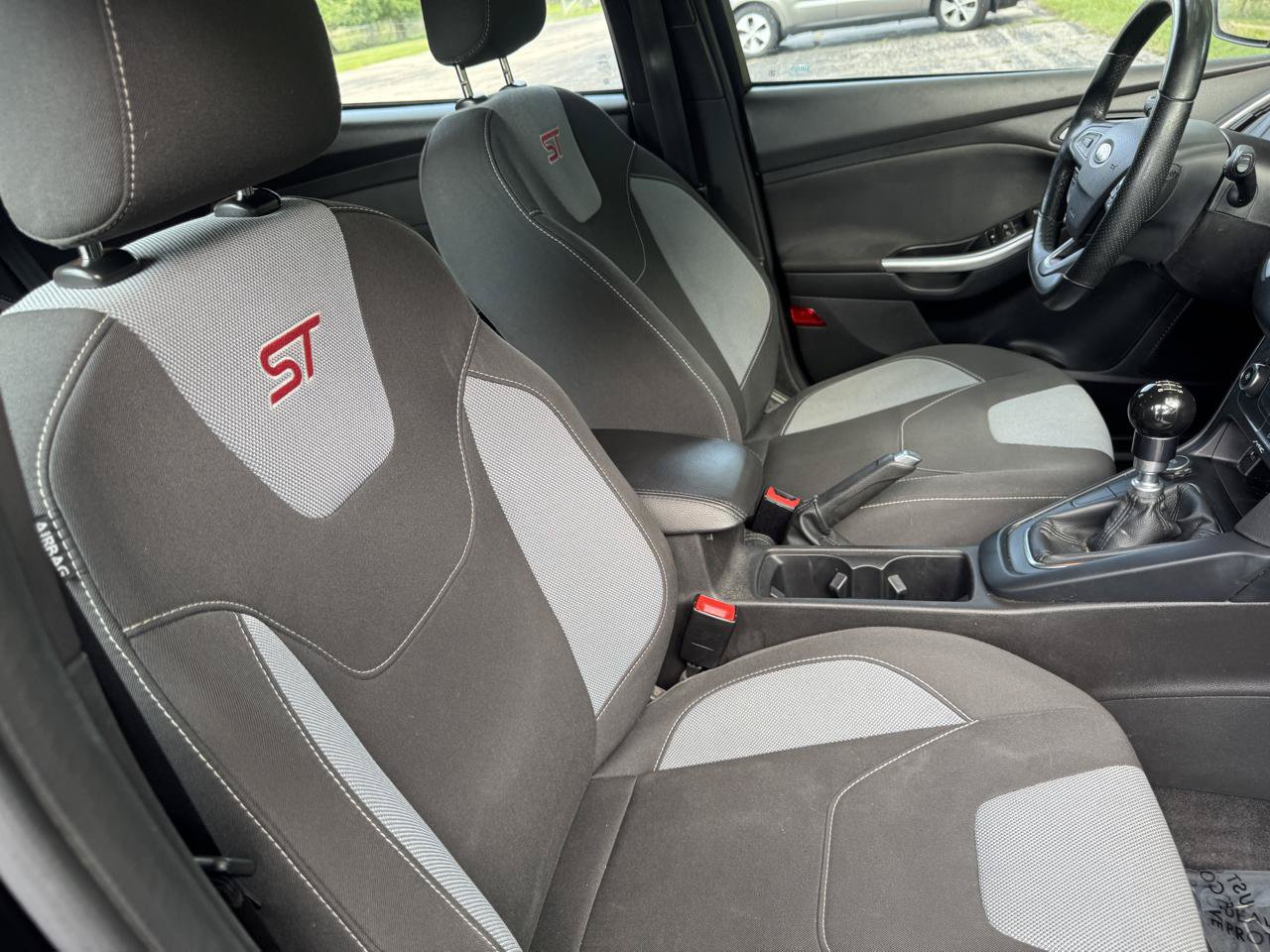 Used 2017 Ford Focus ST FWD image 29