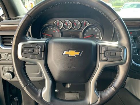 Used 2023 Chevrolet Suburban LS image 28