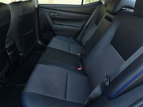 Used 2019 Toyota Corolla SE image 12