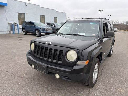 Used 2012 Jeep Patriot Latitude image 2