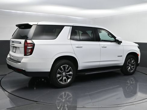 Used 2023 Chevrolet Tahoe LT w/ Luxury Package AWD/4WD image 7