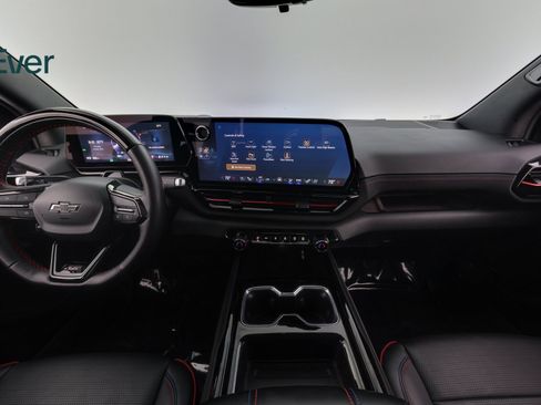 Used 2024 Chevrolet Silverado EV RST image 17