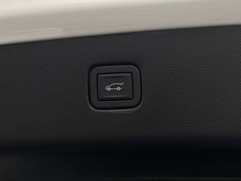 Used 2024 Chevrolet Blazer LT w/ Convenience Package FWD image 10
