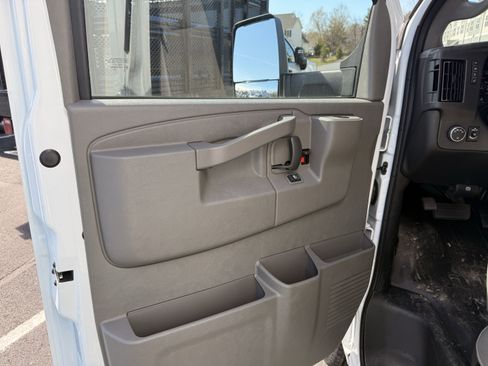 New 2025 GMC Savana 4500 w/ Power Convenience Package image 8