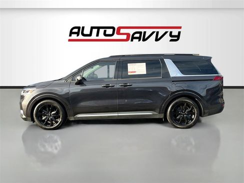 Used 2022 Kia Carnival SX Prestige image 4