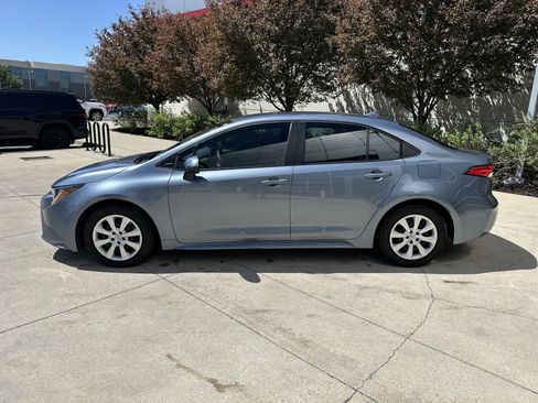 Used 2023 Toyota Corolla LE image 9