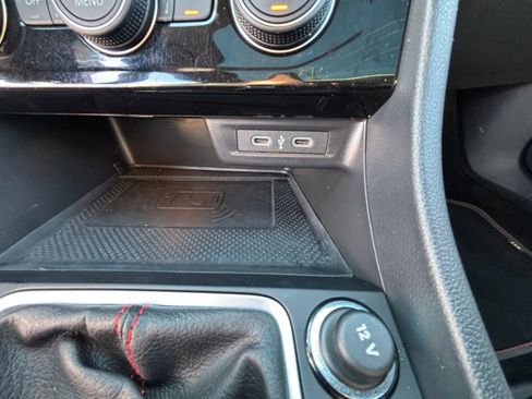 Used 2024 Volkswagen Jetta GLI Autobahn image 6