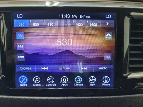 Used 2017 Chrysler Pacifica Touring-L FWD image 25
