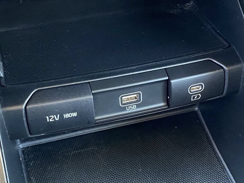 Used 2025 Kia Telluride LX FWD image 32