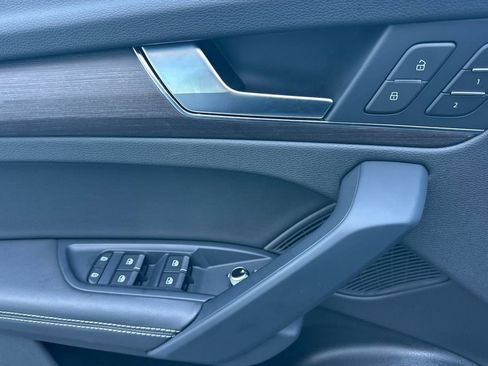 Used 2023 Audi Q5 2.0T Premium Plus w/ Premium Plus Package image 11