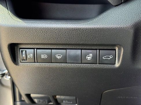 Used 2019 Toyota RAV4 XLE w/ Convenience Package AWD/4WD image 29