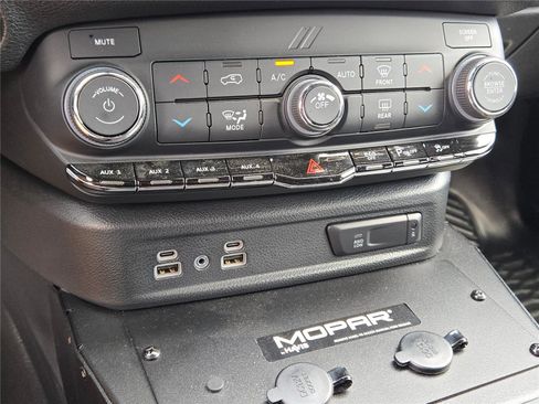 Used 2023 Dodge Durango AWD w/ Skid Plate Group image 21