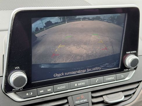 Used 2025 Nissan Altima 2.5 SV FWD image 18