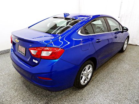 Used 2017 Chevrolet Cruze LT image 6