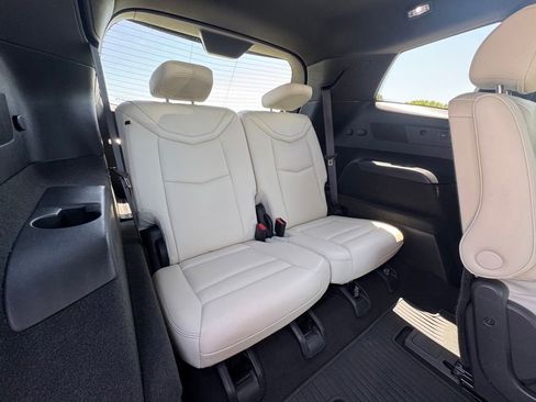 Certified 2023 Cadillac XT6 Sport w/ Technology Package AWD/4WD image 33