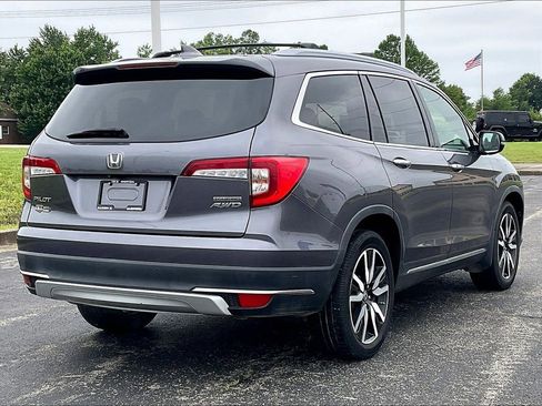 Used 2021 Honda Pilot Touring image 2