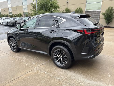 Used 2024 Lexus NX 250 FWD w/ Towing Package (2000 Lbs) image 8