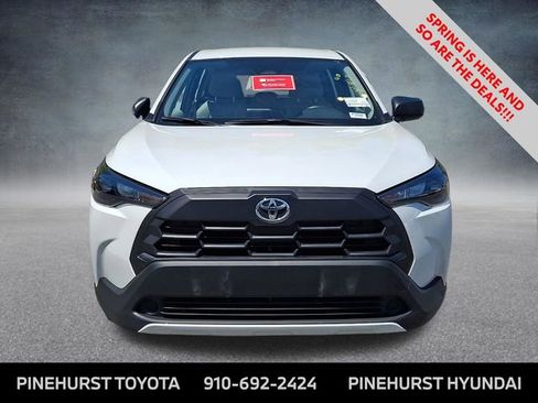 Used 2026 Toyota Corolla Cross L image 3