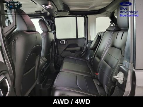 Used 2023 Jeep Wrangler Unlimited Sahara w/ Cold Weather Group AWD/4WD image 14
