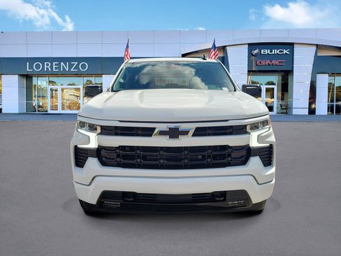 Used 2024 Chevrolet Silverado 1500 RST image 2