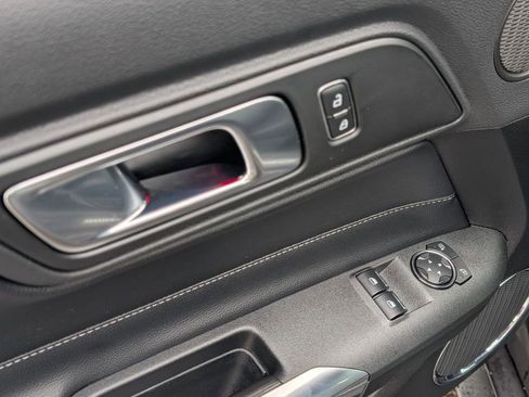 Used 2022 Ford Mustang GT Premium image 23