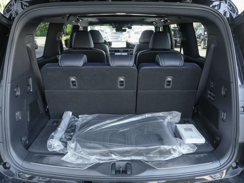 New 2026 INFINITI QX80 4WD image 33