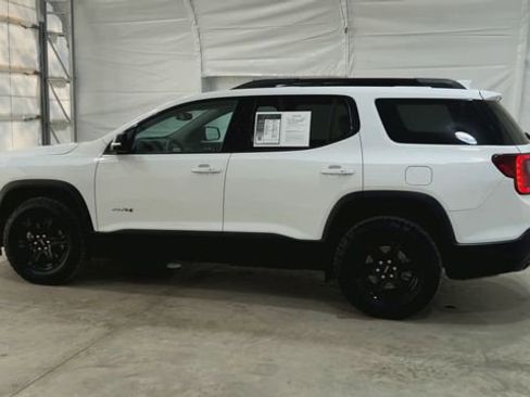 Used 2022 GMC Acadia AT4 w/ Technology Package image 6