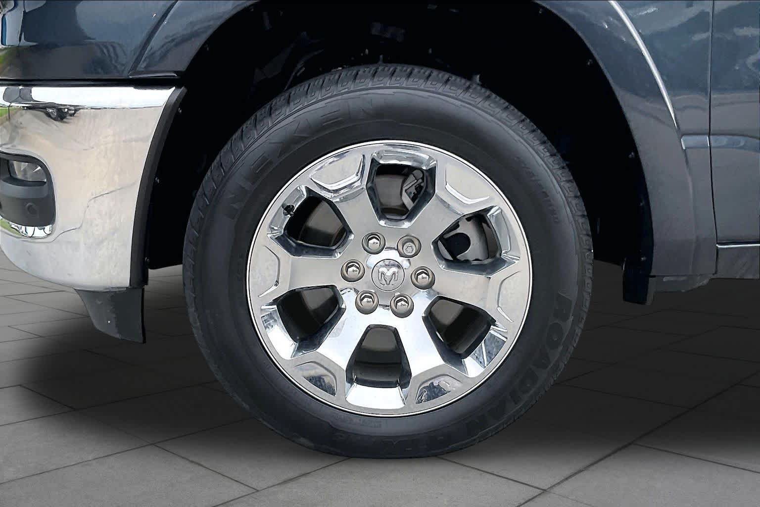 Used 2025 RAM 1500 Big Horn AWD/4WD image 11