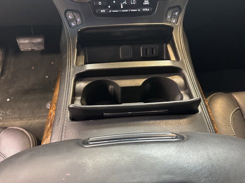 Used 2016 GMC Yukon Denali w/ Open Road Package image 39