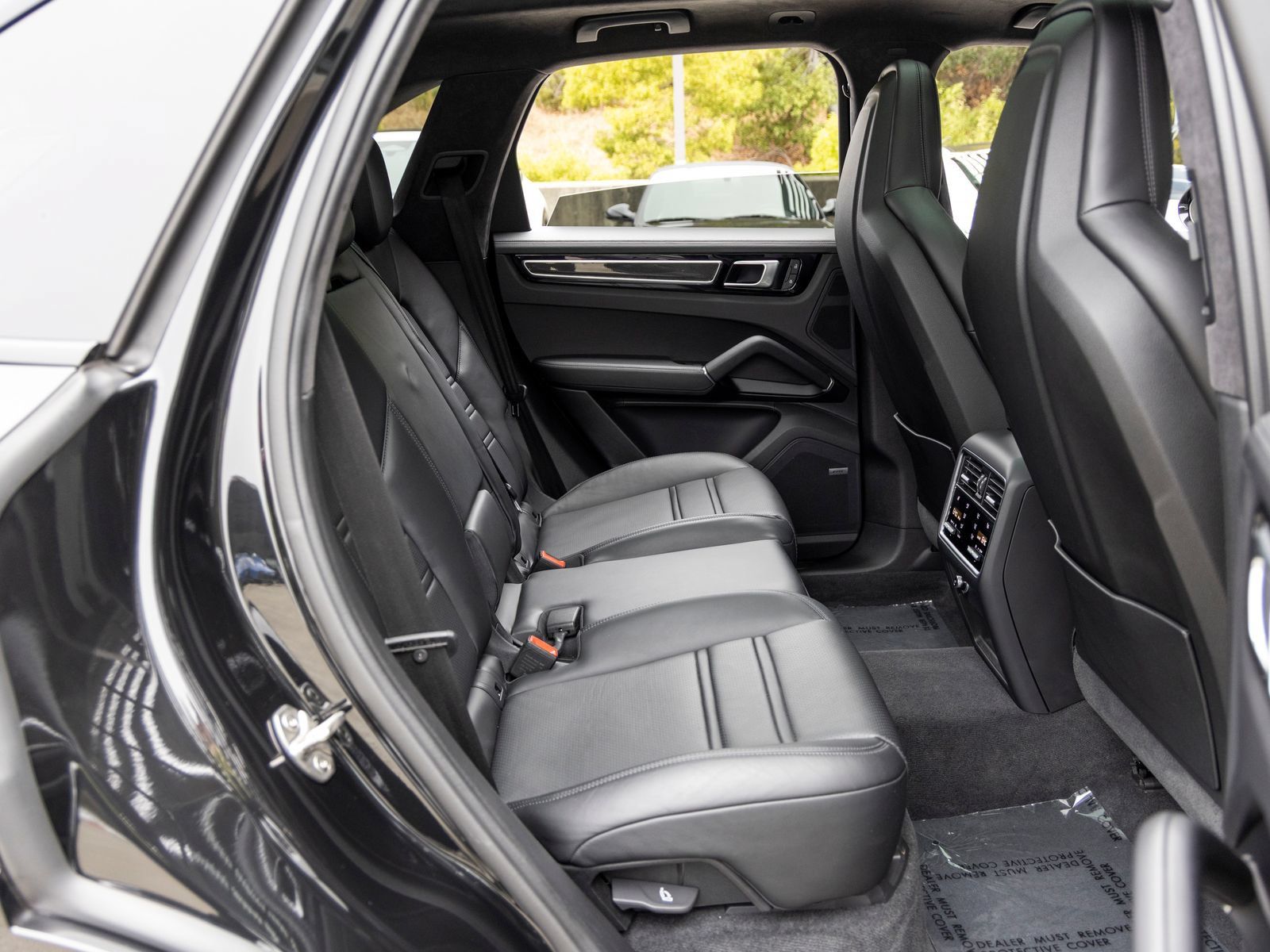 Certified 2023 Porsche Cayenne GTS AWD/4WD image 63