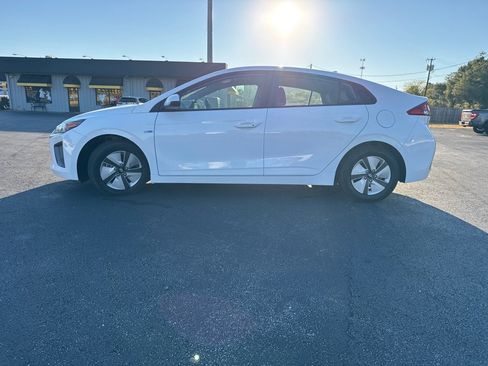 Used 2020 Hyundai Ioniq Blue image 2