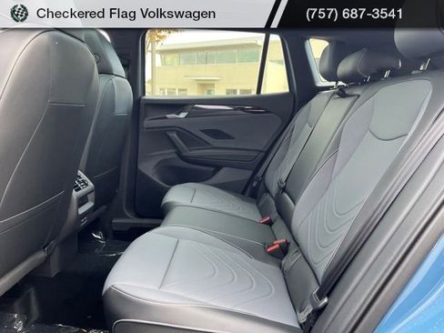 New 2026 Volkswagen Tiguan SE R-Line image 27