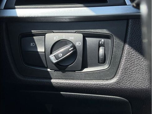 Used 2017 BMW 330i xDrive Wagon image 17