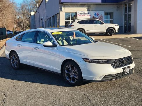 Used 2024 Honda Accord EX image 4