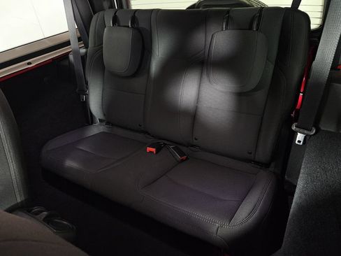 Used 2022 Jeep Wrangler Sport AWD/4WD image 26