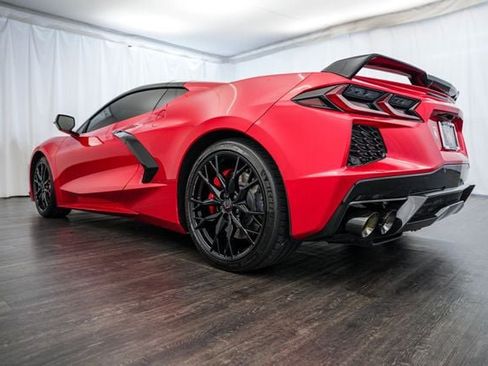 Used 2024 Chevrolet Corvette Stingray Premium Cpe w/ Z51 Performance Package RWD image 25