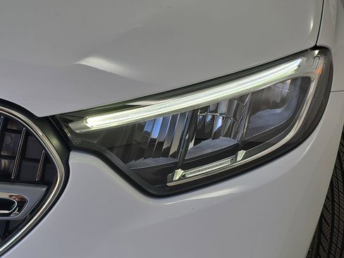 Used 2025 Mercedes-Benz GLC 300 image 32