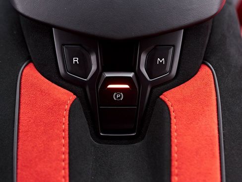 Used 2019 Lamborghini Aventador SVJ image 91