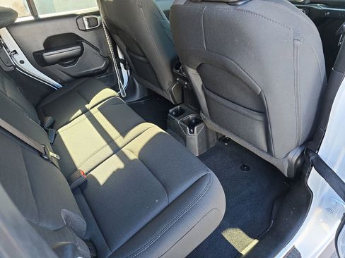 Used 2021 Jeep Wrangler Unlimited Sport image 12