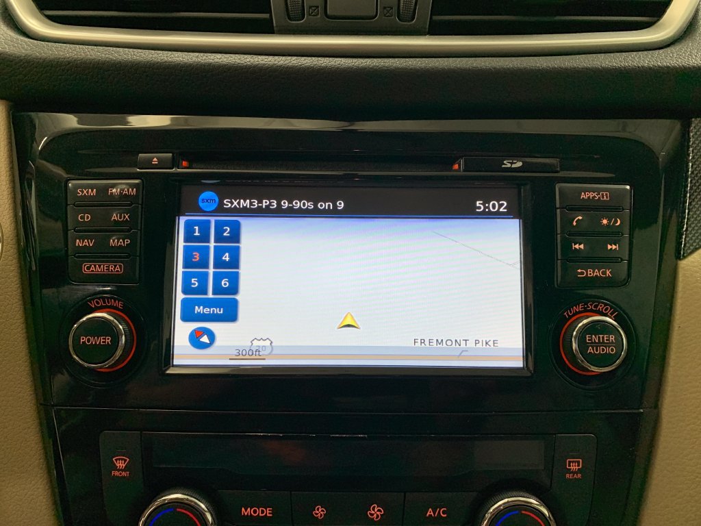 Used 2015 Nissan Rogue SL FWD image 28