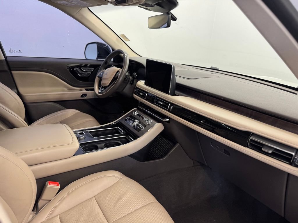 Used 2022 Lincoln Aviator Reserve w/ Elements Package Plus AWD/4WD image 28