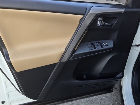 Used 2018 Toyota RAV4 XLE w/ Plus Extra Value Package image 10