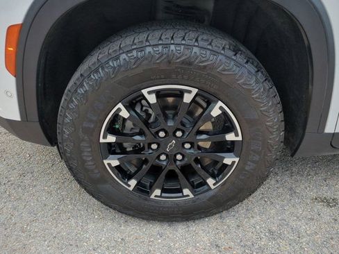 Used 2025 Chevrolet Traverse Z71 w/ Enhanced Driving Package AWD/4WD image 10