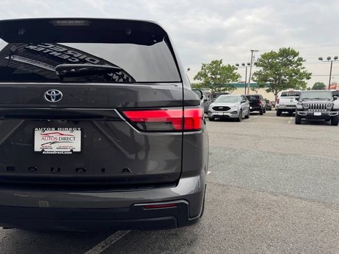 Used 2024 Toyota Sequoia SR5 w/ SR5 Premium Package AWD/4WD image 54